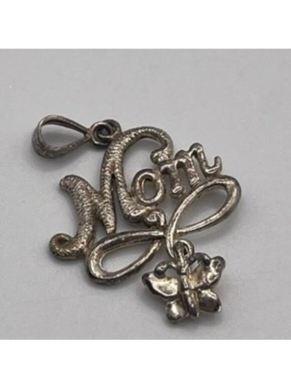 Sterling Silver "MOM" Pendant on Sterling Silver Box Chain - Picture 3 of 8